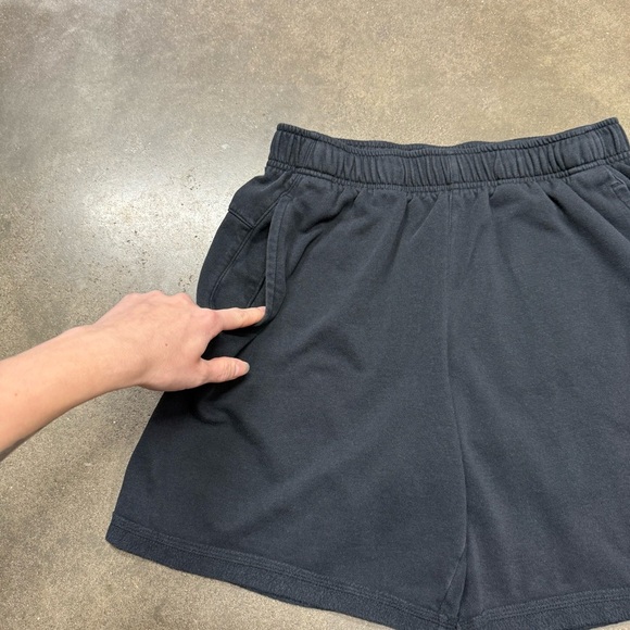 Nike Yoga Therma-FIT Core Shorts Black Iron Grey | Dri-FIT Warm Training - Picture 2 of 10